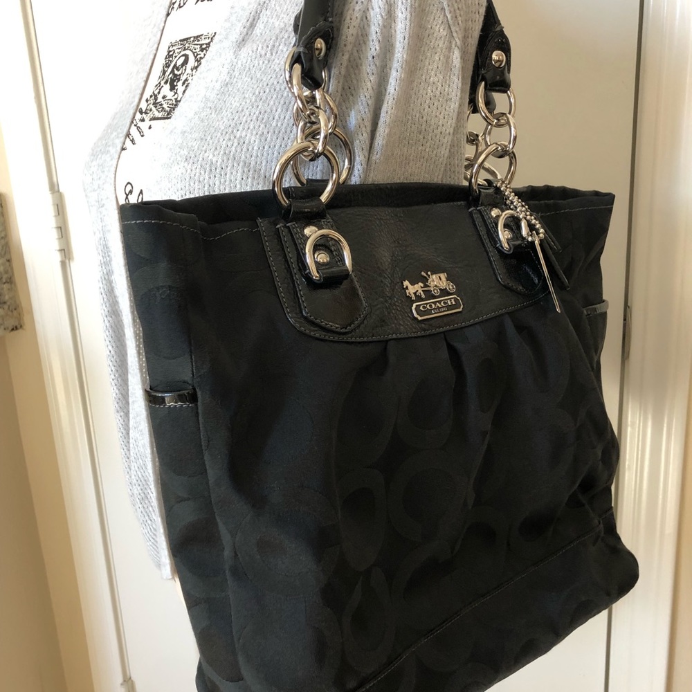 Coach.Silver/Black Weekend Satchel